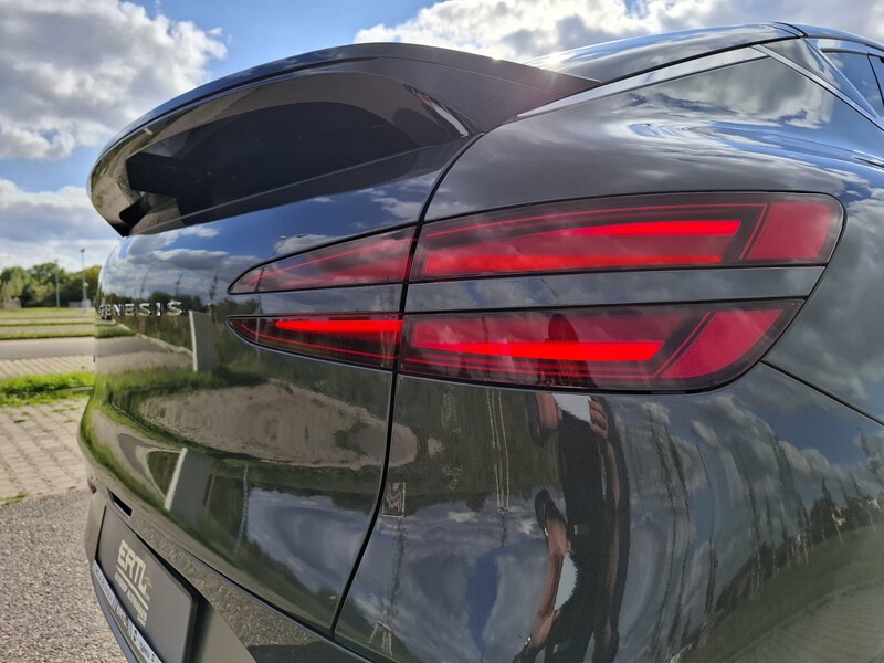 Genesis GV60