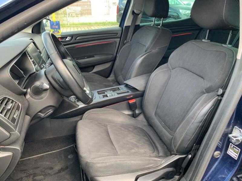 Fahrzeugabbildung Megane Limited Bild 9 von 15