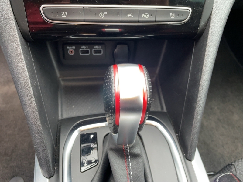 Fahrzeugabbildung Megane IV 1.3 TCe 160 Grandtour R.S.Line GPF Bild 13 von 15