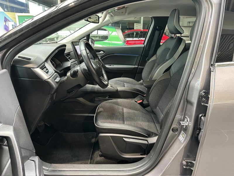 Fahrzeugabbildung Captur INTENS TCe 140 EDC Bild 30 von 50