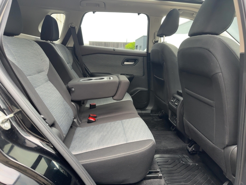 Fahrzeugabbildung X-Trail ALLRAD Bild 12 von 15