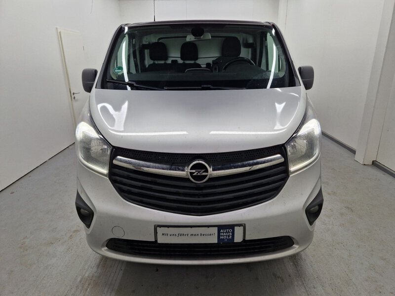 Fahrzeugabbildung Vivaro B Kasten 1.6 CDTI Biturbo L2H1 2.9t AHK Bild 6 von 33