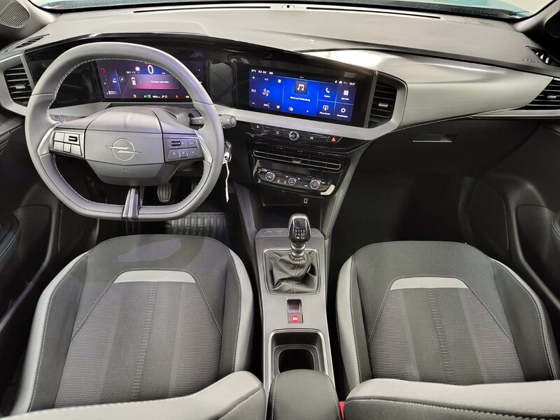 Fahrzeugabbildung Mokka 1.2 Turbo GS Kamera Bluetooth Bild 14 von 35