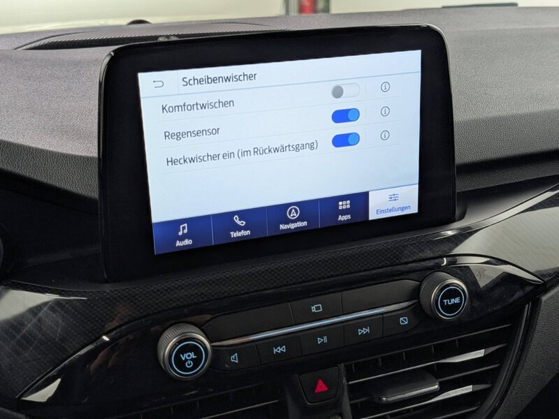 Fahrzeugabbildung Kuga 2.5 PHEV ST-Line X HUD B&O AHK ACC Pano Bild 34 von 45