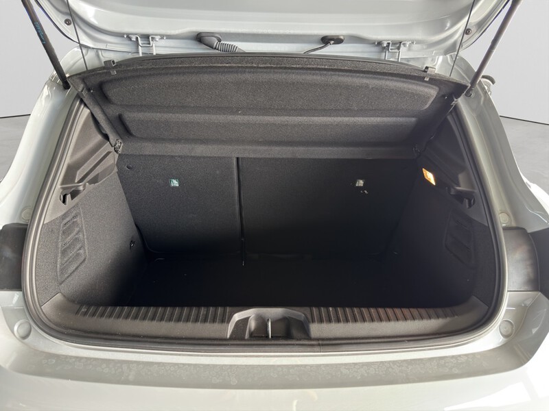 Fahrzeugabbildung Clio Techno TCe 90 Bild 7 von 15