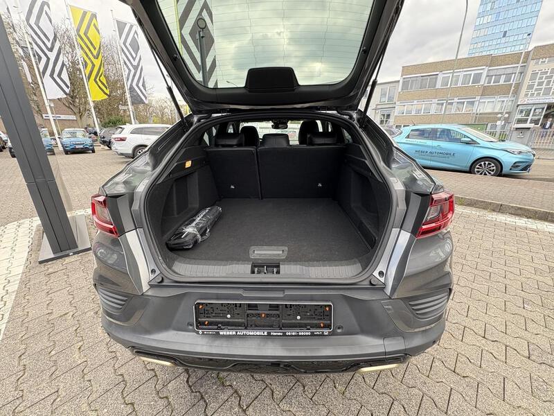 Fahrzeugabbildung Arkana E-Tech Hybrid TCe 145 Engineered Bild 10 von 18