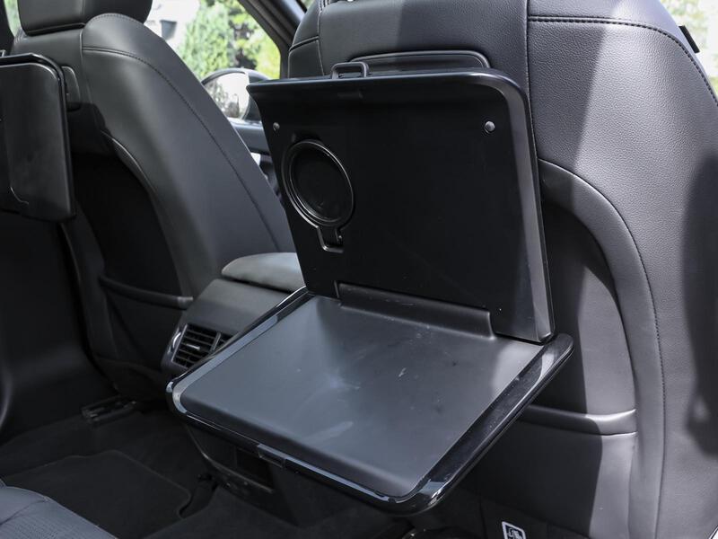 Fahrzeugabbildung Discovery Sport BLACK-PACK PANO Bild 15 von 20