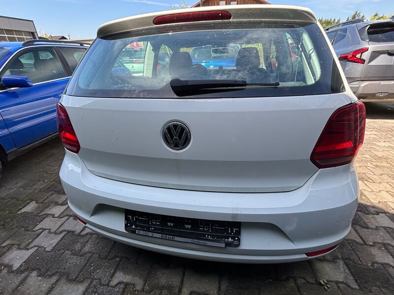Fahrzeugabbildung Polo POLO 1.0 Bild 4 von 9