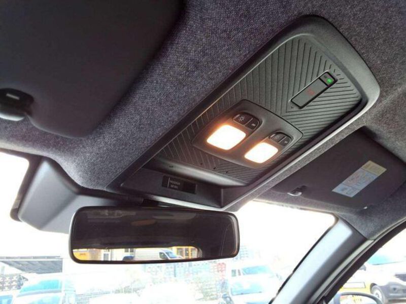 Fahrzeugabbildung Duster TCE 130/360KAMERA/NAVI/CARPLAY Bild 15 von 17