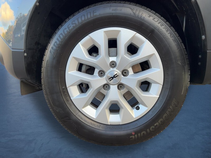Fahrzeugabbildung Duster DUSTER Bild 19 von 20