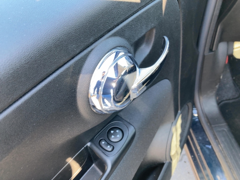 Fahrzeugabbildung 500 1.0 70PS Klima DAB+ Carplay Alufelgen Bild 15 von 20