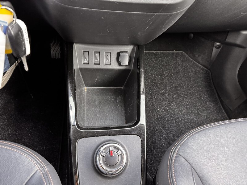 Fahrzeugabbildung Spring CCS+NAVI+RFK+PDC Bild 18 von 20