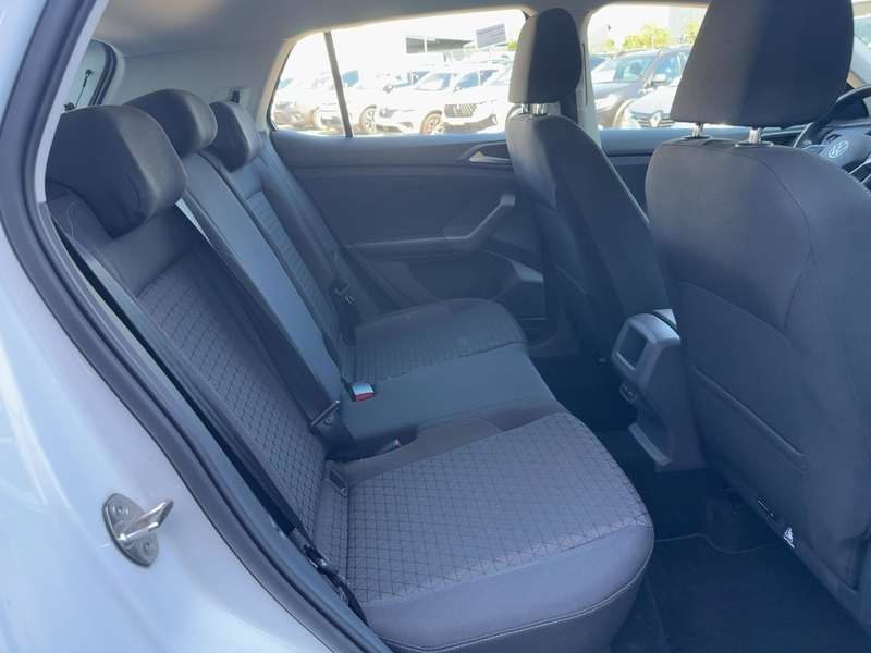 Fahrzeugabbildung T-Cross 1.0 TSI Life *8-fach bereift*SHZ*PDC*KLIMA* Bild 12 von 15