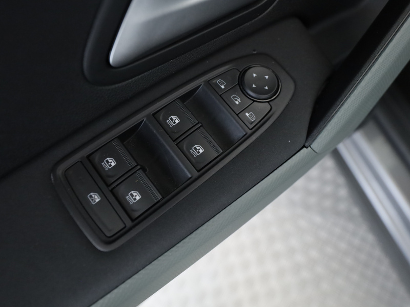 Fahrzeugabbildung Duster Extreme HYBRID 140+CARPLAY+SHZG+KAMERA+GJR+LED+ Bild 14 von 14