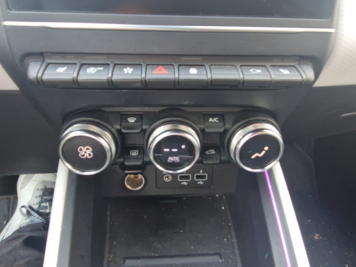 Renault Clio – Bild 11