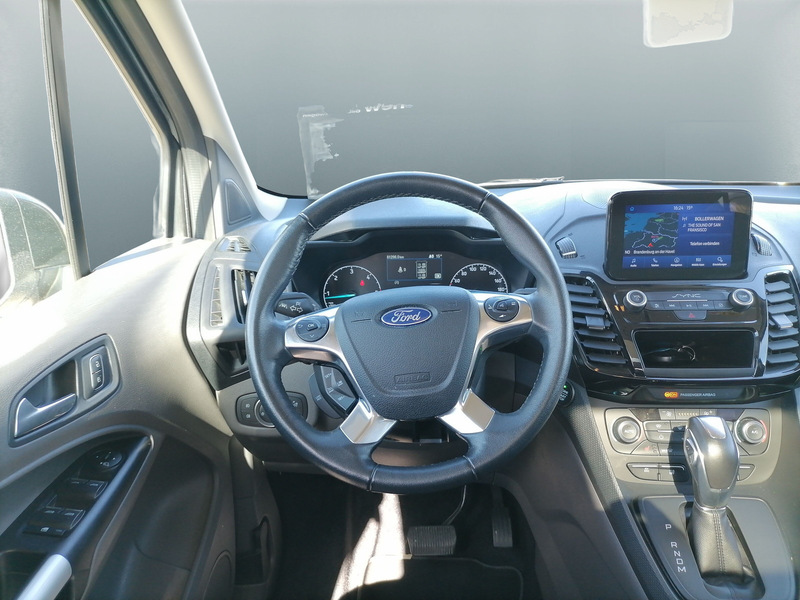 Ford Grand Tourneo