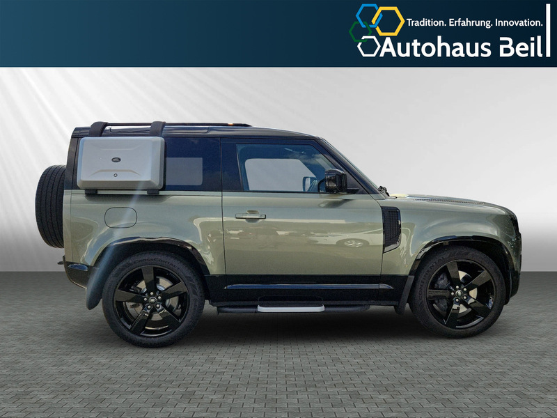 Fahrzeugabbildung Defender 90 D250 X-Dynamic SE Mild-Hybrid Bild 4 von 12