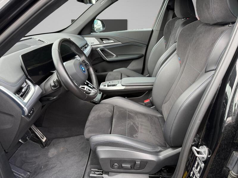 BMW X1 U11