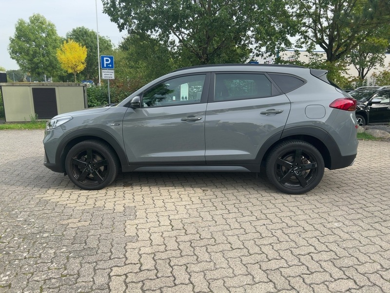 Fahrzeugabbildung TUCSON 1.6 Premium 4WD *AHK,PDC,SHZ* Bild 2 von 15