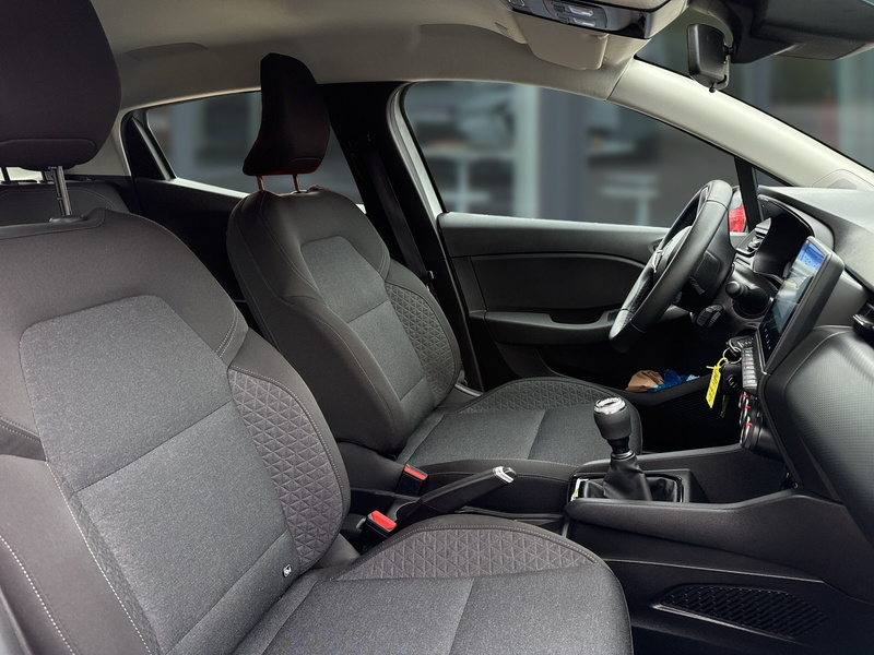 Fahrzeugabbildung Clio V Equilibre SCe 65 Bild 14 von 22