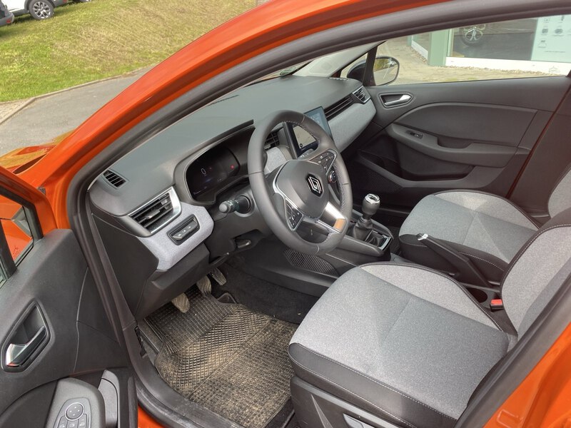 Fahrzeugabbildung Clio SCe 65 Bild 12 von 16