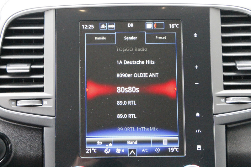 Fahrzeugabbildung Koleos INITIALE PARIS BLUE dCi 185 4WD X-tronic Bild 12 von 30