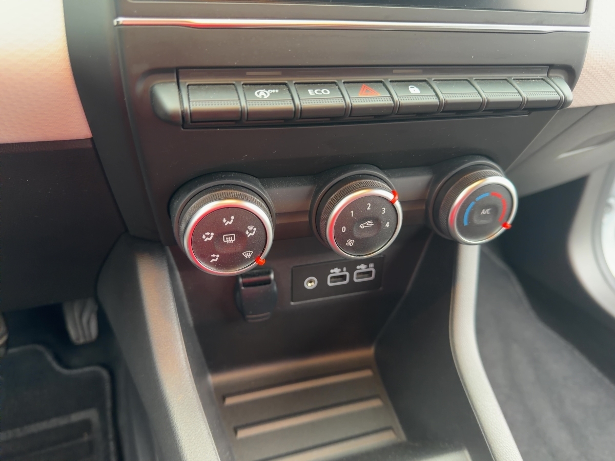Renault Clio – Bild 15