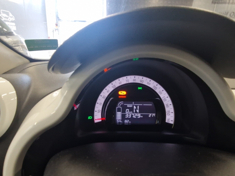 Fahrzeugabbildung Twingo ELECTRIC Vibes Klimaautomatik LM Bild 17 von 17