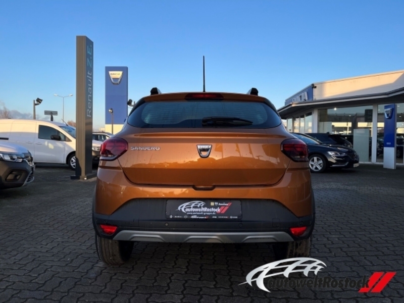 Fahrzeugabbildung Sandero Stepway Comfort TCe 100 ECO-G Bild 6 von 15
