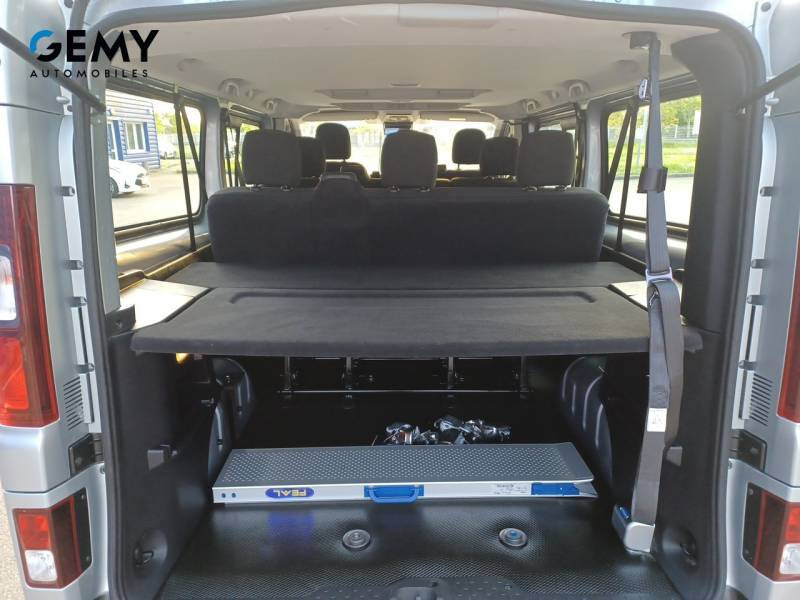 Renault Trafic Combi