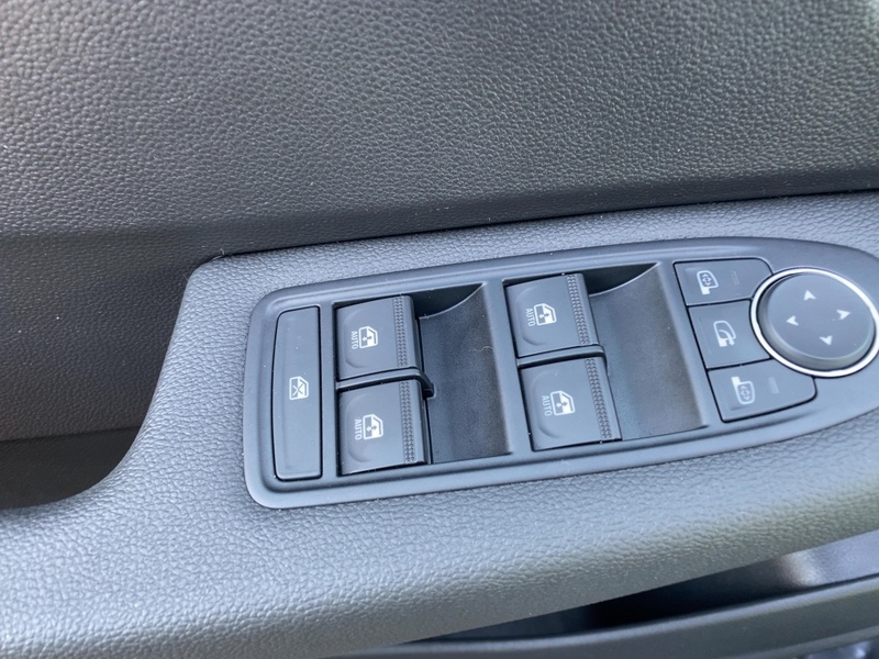Fahrzeugabbildung Clio EVOLUTION TCe 90 Bild 13 von 21