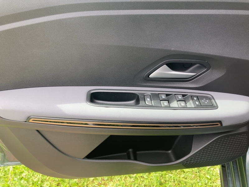 Fahrzeugabbildung Jogger Extreme+ TCe 110 7-Sitzer Bild 9 von 12