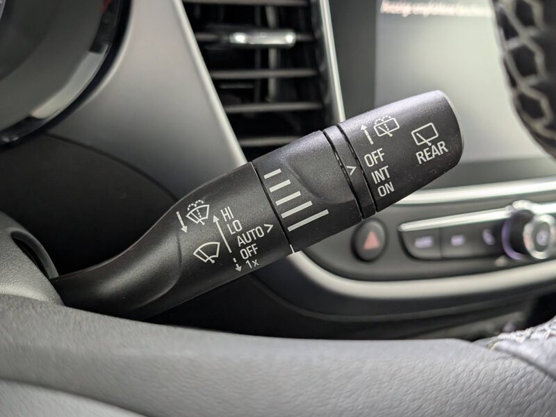 Fahrzeugabbildung Crossland X 1.2 Turbo Edition Navi LED Klima Bild 29 von 33