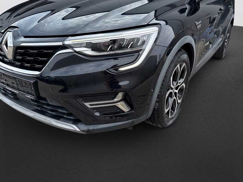 Fahrzeugabbildung Arkana 1.3 TCe 140 Mild-Hybrid Techno Bild 8 von 12