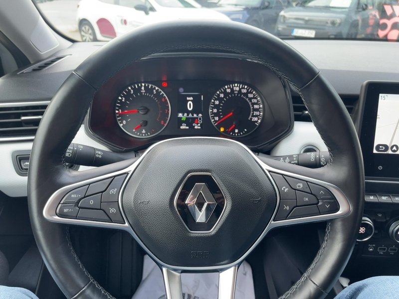Fahrzeugabbildung Clio V 1.0 TCe 90 Evolution Bild 9 von 15