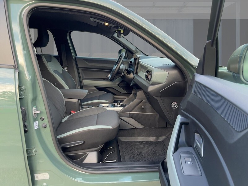Fahrzeugabbildung Duster 1.6 E-TECH 140 Extreme  Bild 8 von 30
