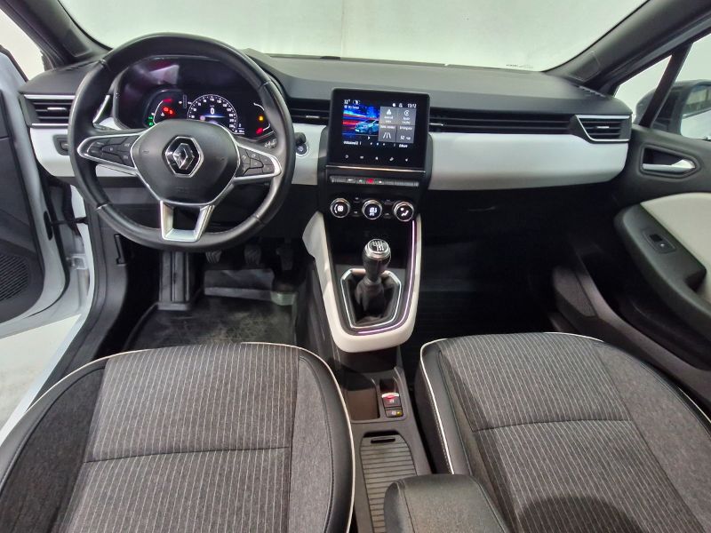 RENAULT Clio 2023 — imagine 35