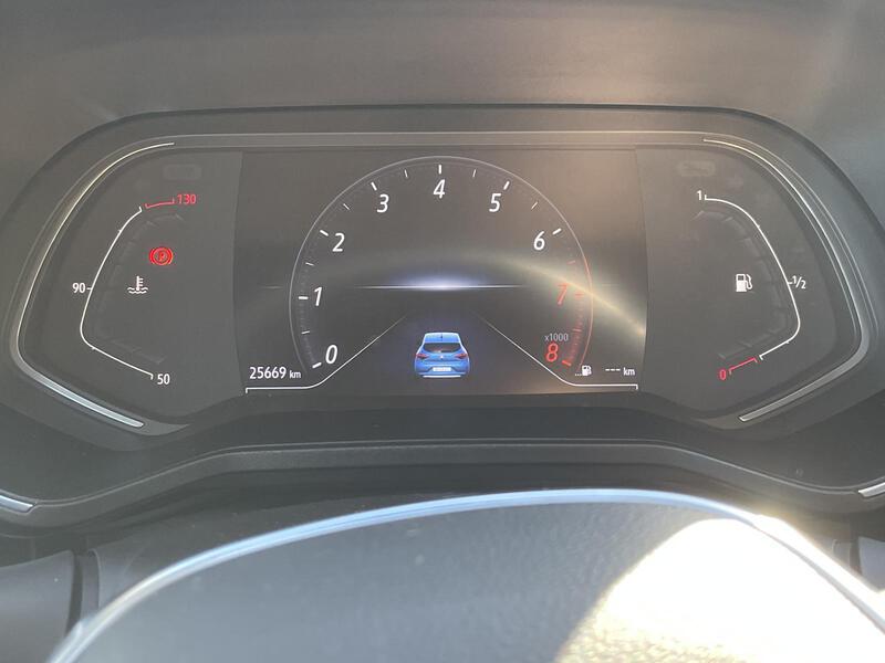 Fahrzeugabbildung Clio INTENS TCe 90 Bild 16 von 23