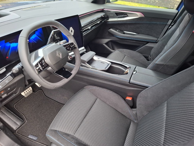 Fahrzeugabbildung Austral Iconic Esprit Alpine E-Tech Full Hybrid 200 Bild 8 von 13