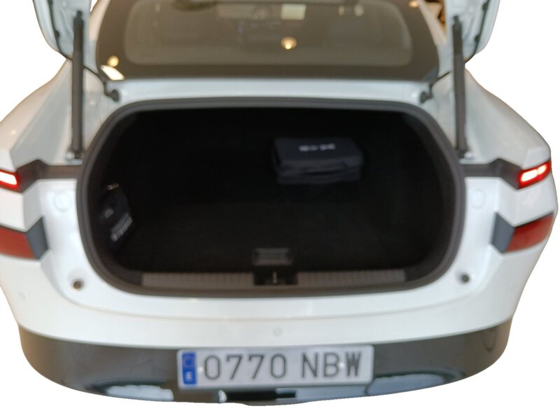 Xpeng P7