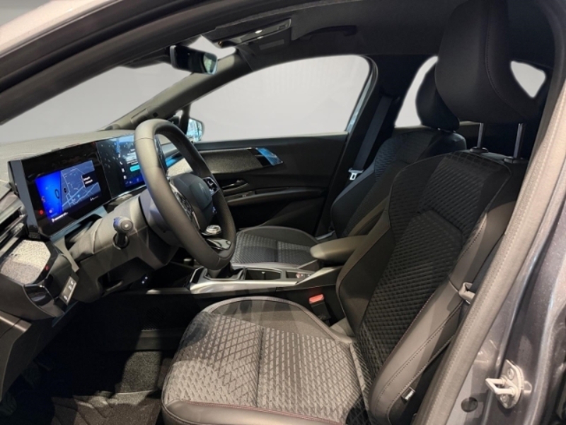 Fahrzeugabbildung Clio Techno TCe 115 Bild 7 von 15