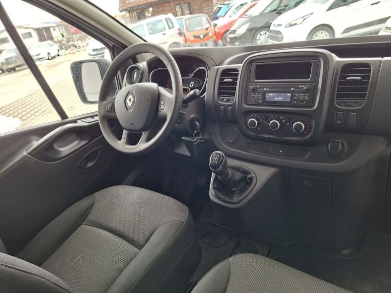 RENAULT Trafic 2021 — imagine 36