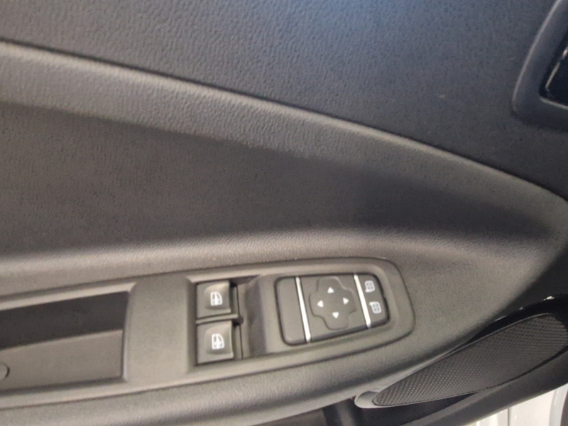 Fahrzeugabbildung Zoe Z.E.50 Entry Klima Tempomat DAB+ Bild 11 von 16