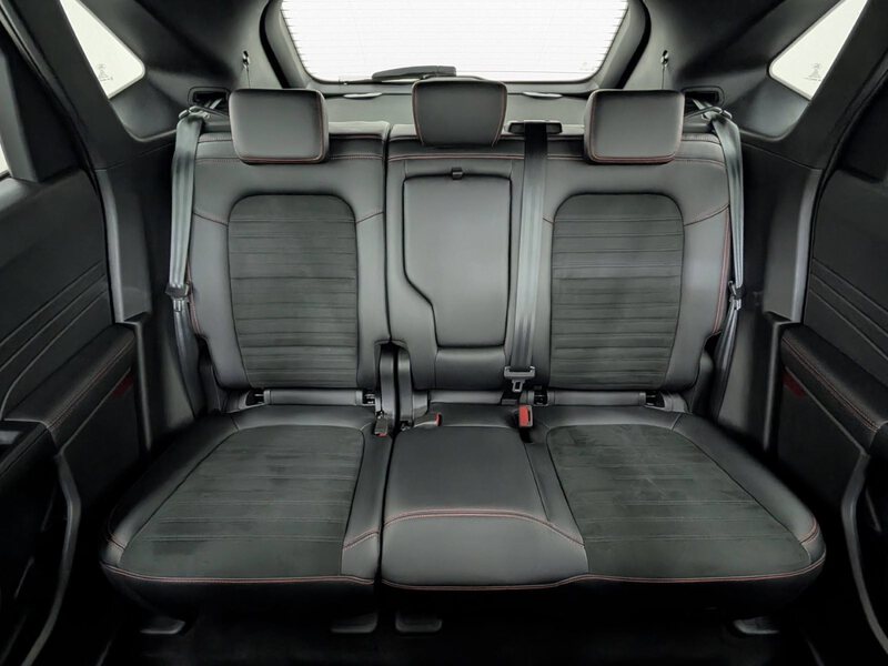 Fahrzeugabbildung Kuga 2.5 PHEV ST-Line X HUD B&O AHK ACC Pano Bild 16 von 45