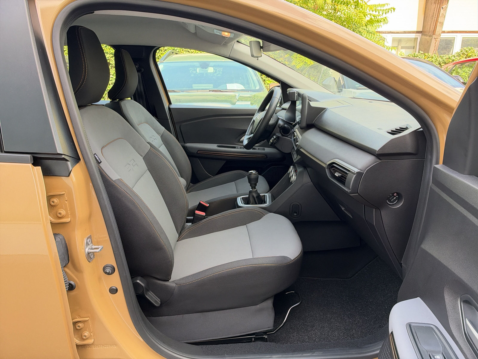 Dacia Sandero – Bild 11