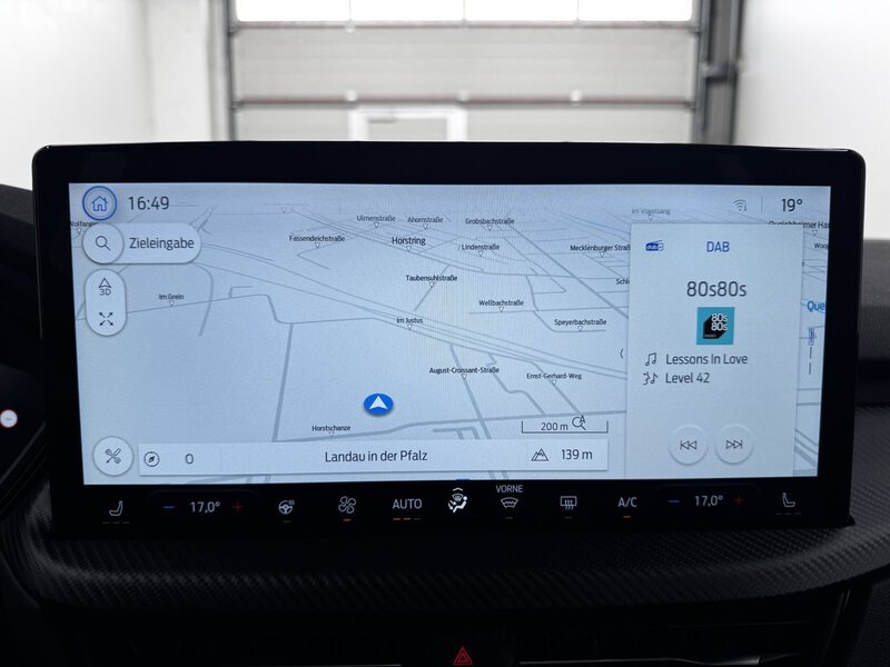 Fahrzeugabbildung Kuga 1.5 EcoBoost ST-Line Allwetterreifen Bild 20 von 40