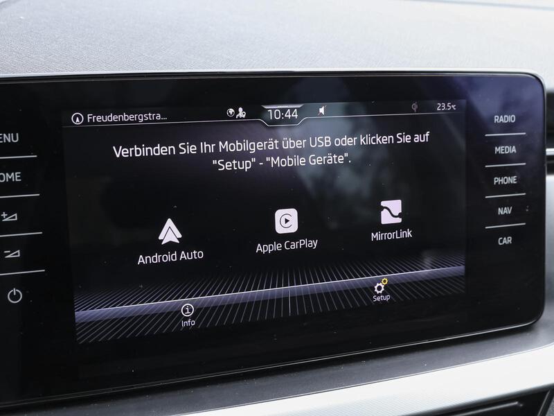 Fahrzeugabbildung Kamiq PDC BT KAMERA PANO Bild 13 von 15