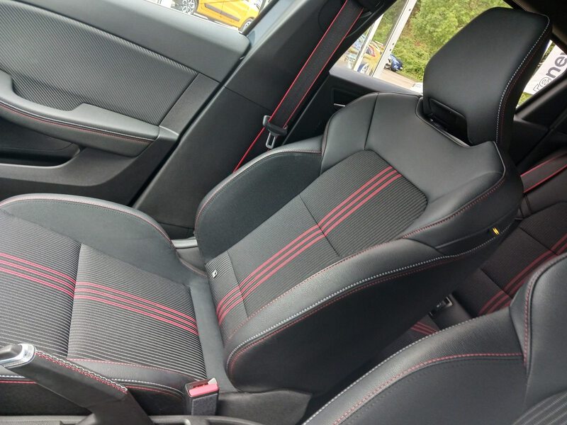 Fahrzeugabbildung Clio 5 R.S-Line TCe 140 Start&Stop MT  Bild 27 von 28