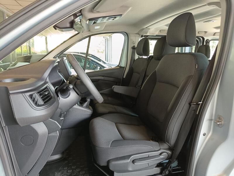 Renault Trafic Combi