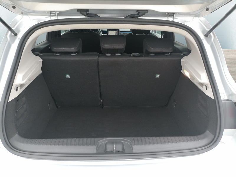 Fahrzeugabbildung Clio 1.6 E-TECH 140 Hybrid Bild 6 von 15